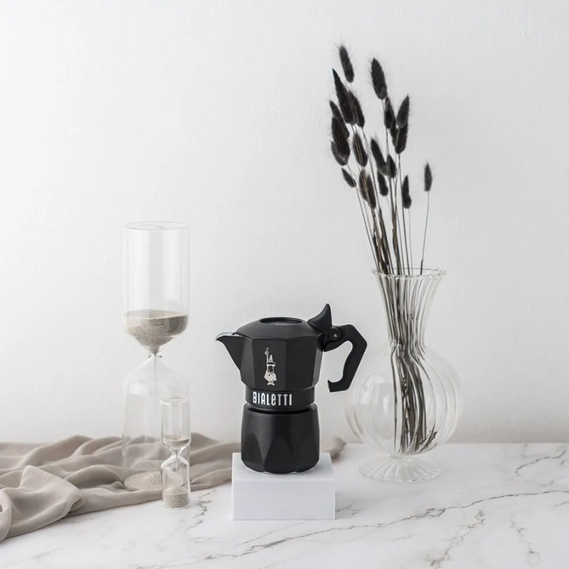 Ấm Pha Cà Phê Bialetti Brikka Noir (2 Cup) – Phiên Bản Đen Huyền Bí